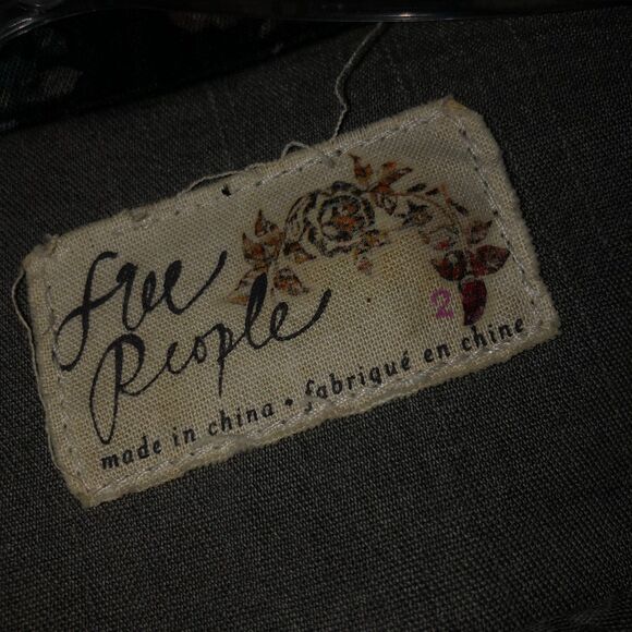 Free People Floral Denim Crop Dark Denim Jacket Size 2 - Picture 8 of 9